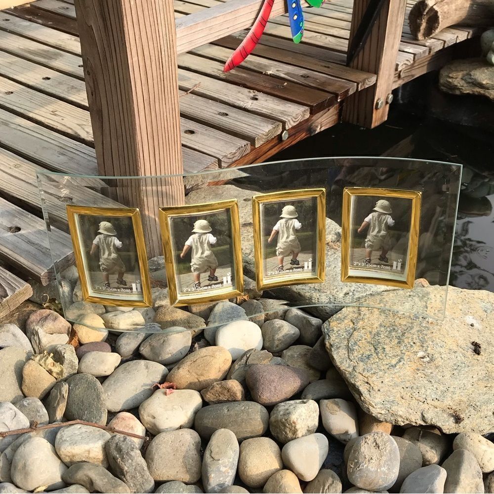 Wavy 4 Picture, Picture Frame